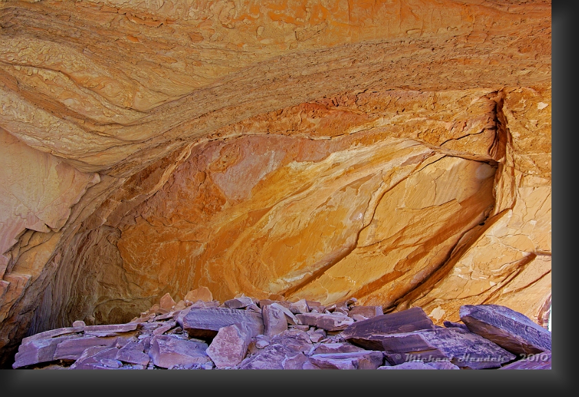 Phipps Arch Inside.jpg